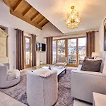 Alpine Luxus Lodge - Sauna, 3 Balkone & Bergblick