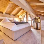 Alpine Luxus - Sauna, 3 Balkone & Bergblick Apartmán
