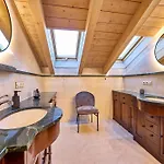 Alpine Luxus Lodge - Sauna, 3 Balkone & Bergblick Garmisch-Partenkirchen
